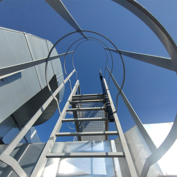 Anclaje extensión para anticaídas retráctil sobre escaleras fijas 2