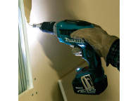 Atornillador inalámbrico pladur. bateria 18V. Makita. Peso 1,7Kg