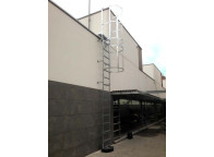 Extensión superior para escalera fija. Sin aros quitamiedo