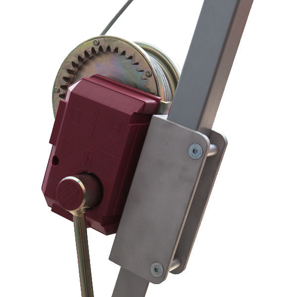 Conjunto sujeción para acoplar polipasto o winch a trípode Ikar.