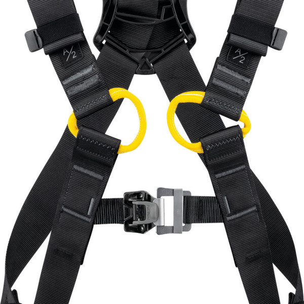 Arnés de seguridad anticaídas Newton de Petzl. Vida útil 10 años. 2