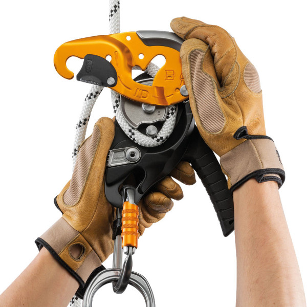 ID Descensor autofrenante de Petzl con antipánico. El más seguro!