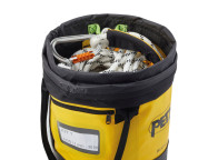 Petate 15L BUCKET de Petzl. Saco resistente para uso intensivo.