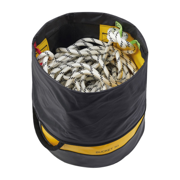 Petate mochila 30L BUCKET Petzl impermeable. Robusto y sencillo.