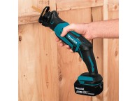 Sierra de sable DJR183Z para batería 18V Makita. Peso 1,5kg