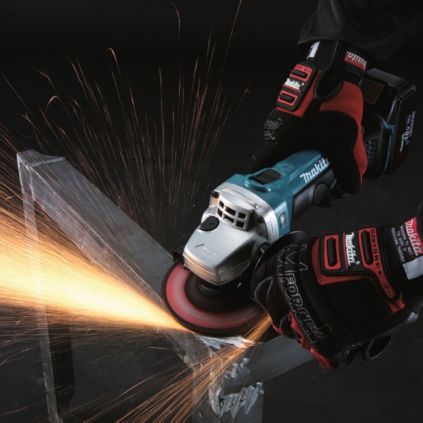 Amoladora discos 115mm Batería 18V Makita. Uso con una sola mano. 2