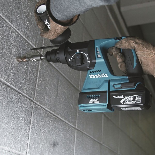 Martillo combinado ligero 18V Makita DHR242Z con motor BL 2
